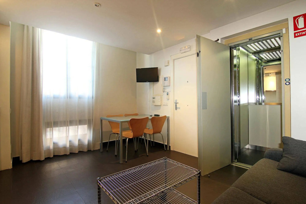 Picasso Apartments