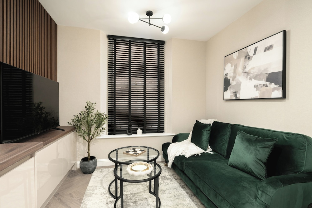 Sovo - South Lane Apartments - City Centre