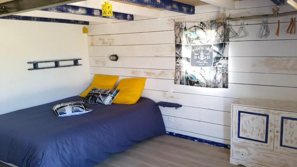 Studio in Grimaud, With Pool Access and Furnished Garden - 900 m From