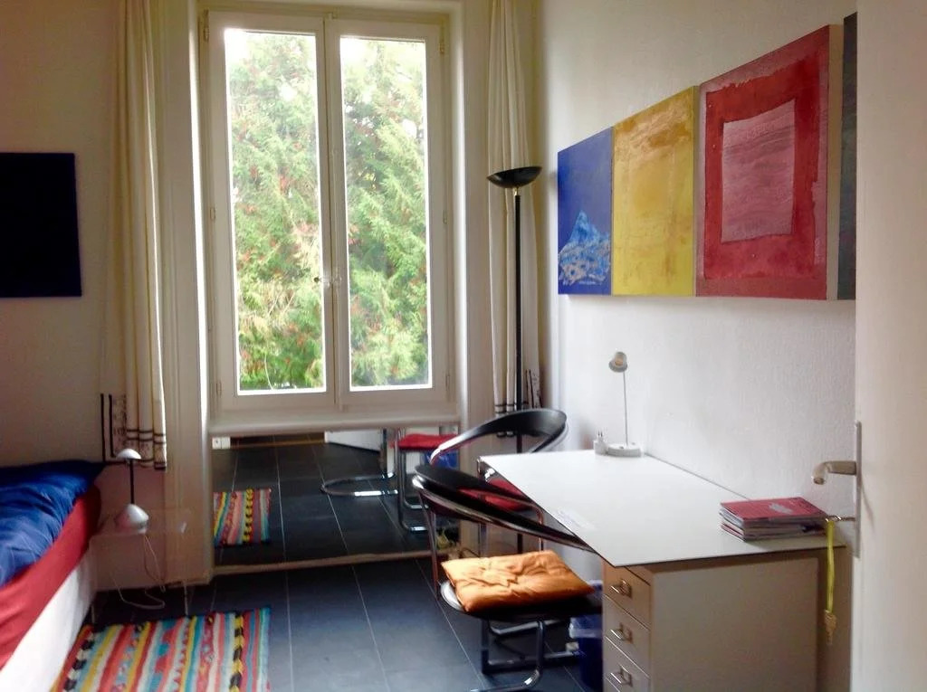 Artistshouse Bed with Kitchen