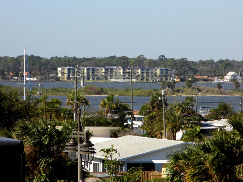 Beachside Hotel