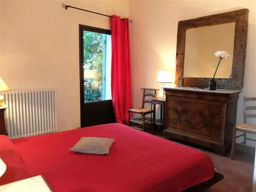 Appartement sur les quais de la Sorgue