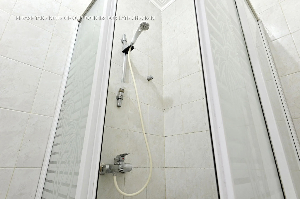 ZEN Rooms Kuningan Tiong