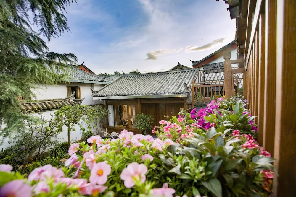 Lijang First Bay Hotel