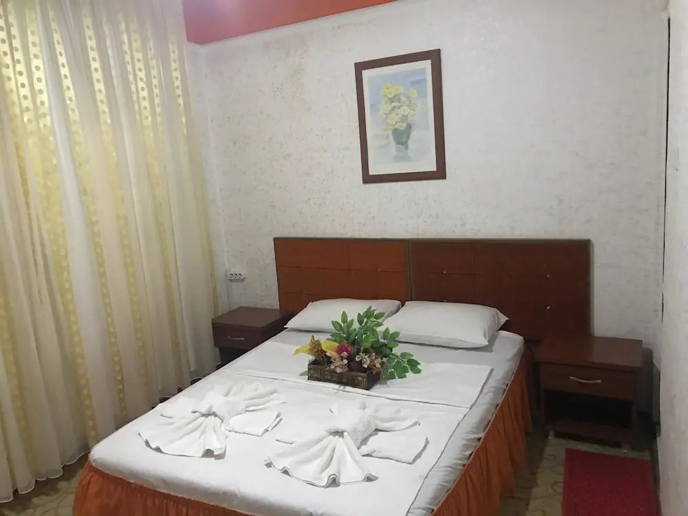 Paradise Hotel