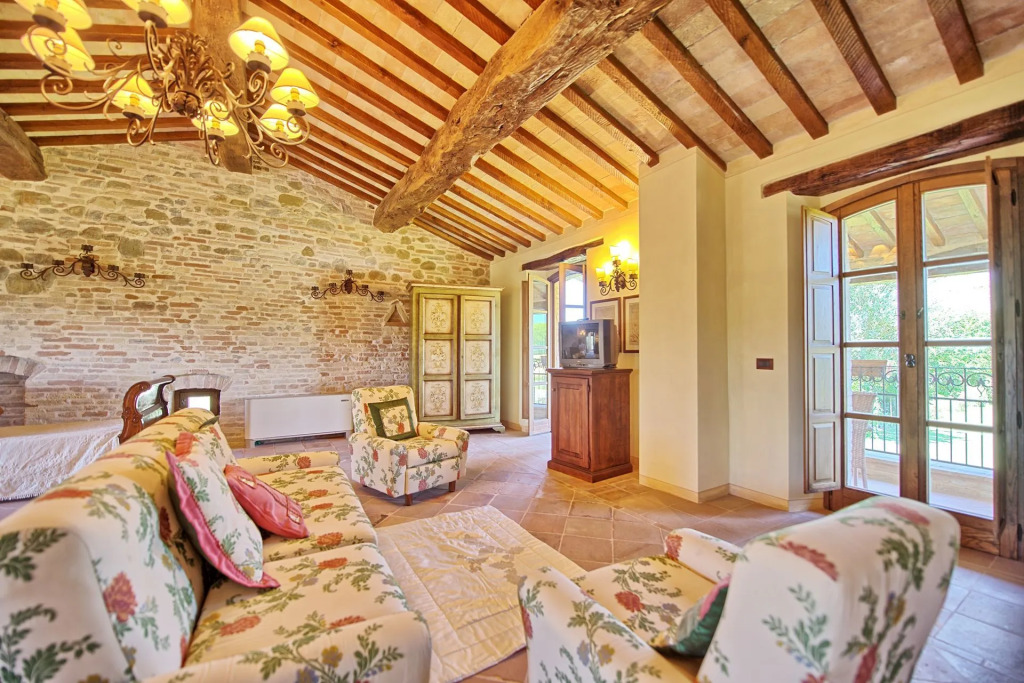 Villa Assisi by PosarelliVillas