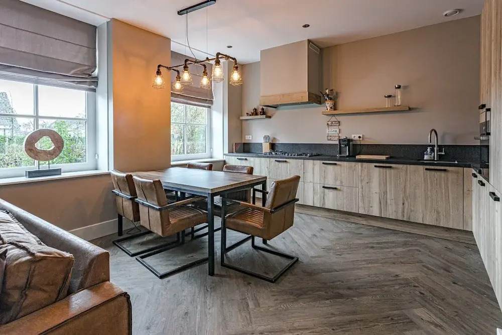 Charming Holiday Home in Nijverdal with Hot Tub