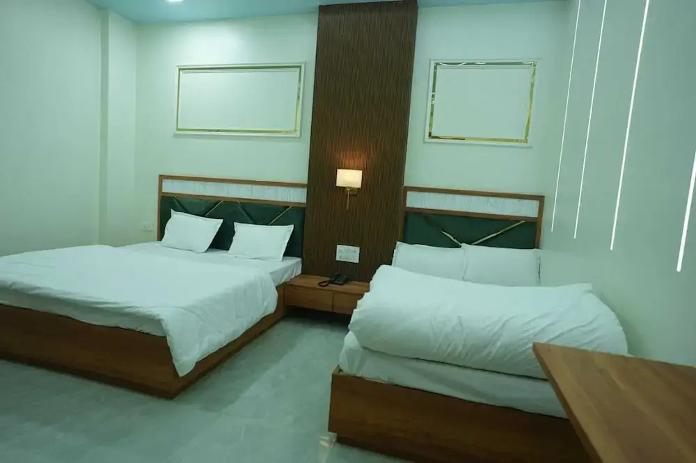 Deep Palace Inn