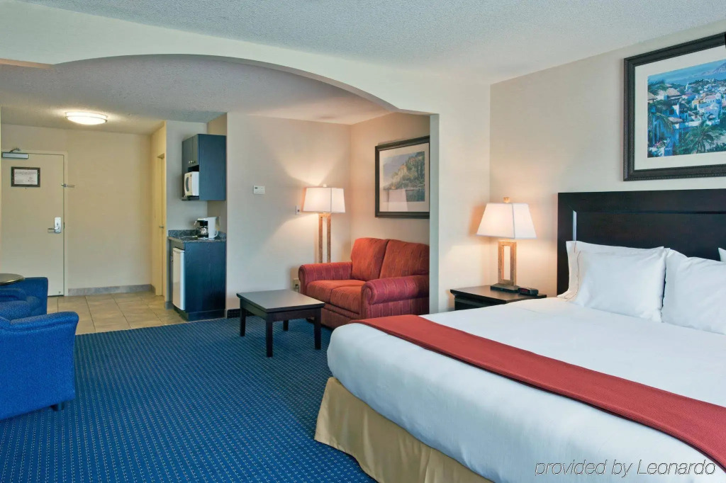 Holiday Inn Express Hotel & Suites-Hinton by IHG