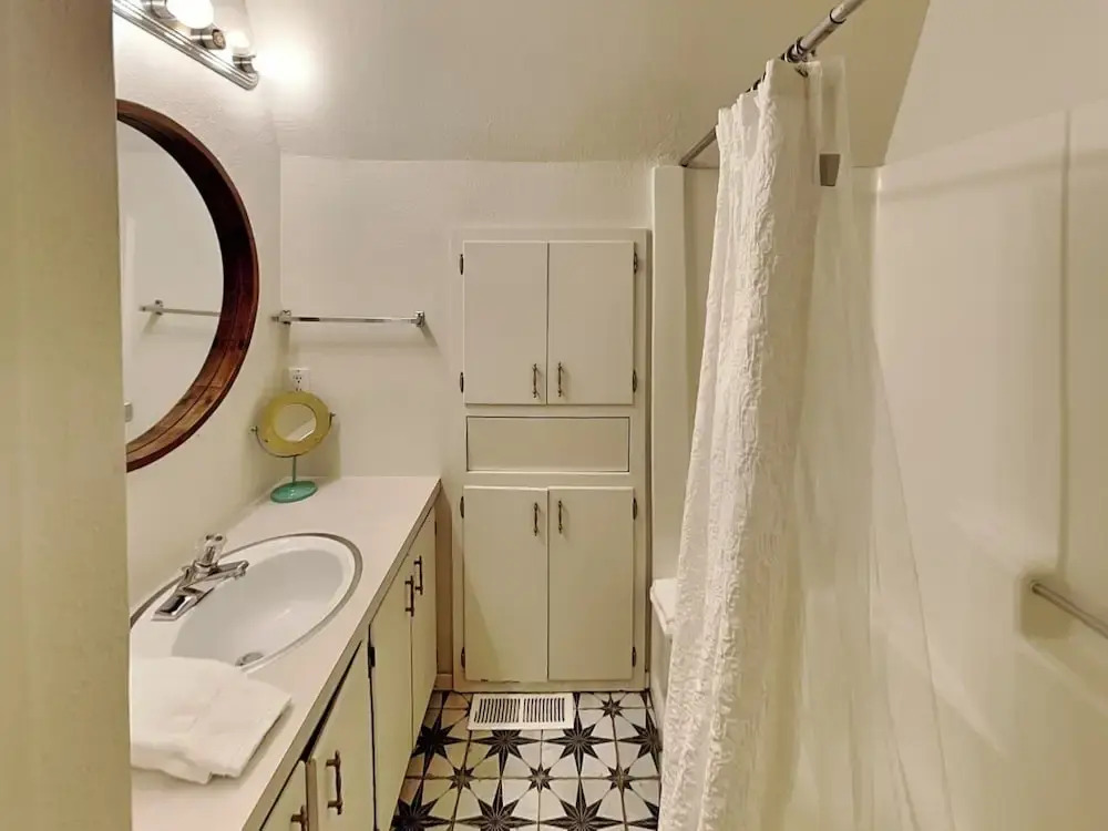 Doc's Den by Ruidoso Vacation Rentals