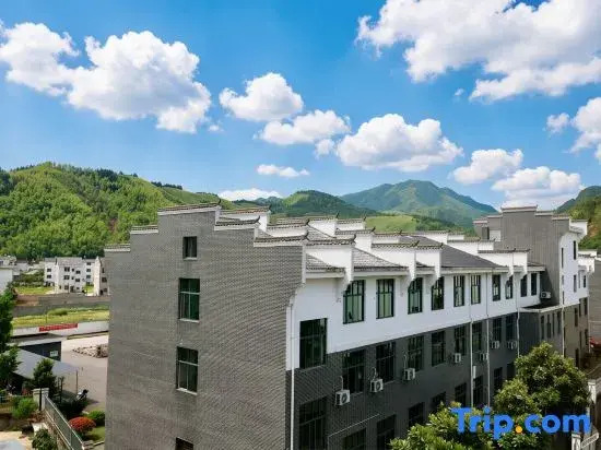 Sanqingshan Yunhao Homestay