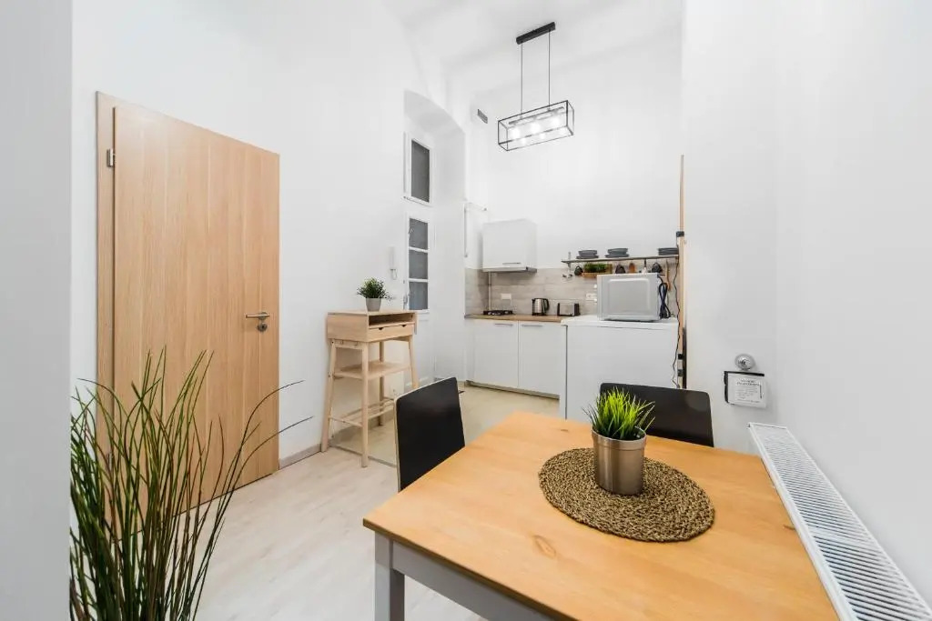 Astoria Airconed 1 Bedroom Apartment