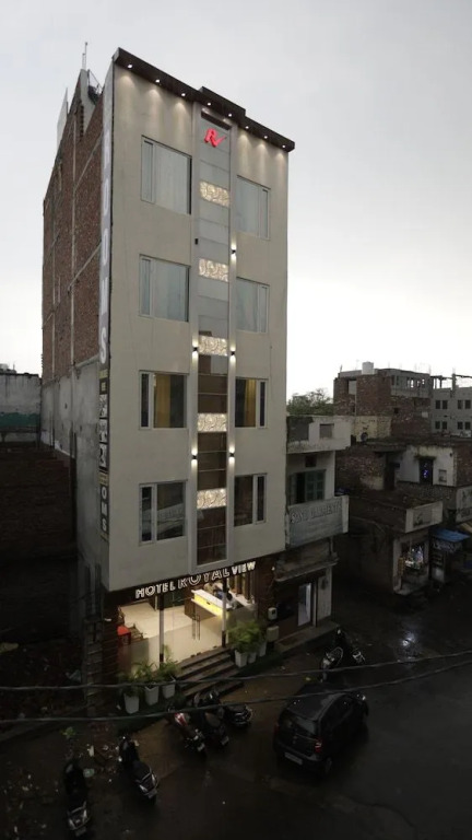 OYO 77326 Hotel Royal View