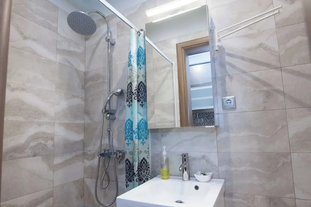 Fresh Spacious Studio Ampelokipoi Metro