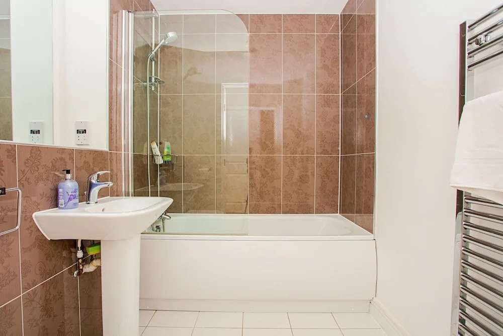Beautiful 3 Bed Penthouse with Gym