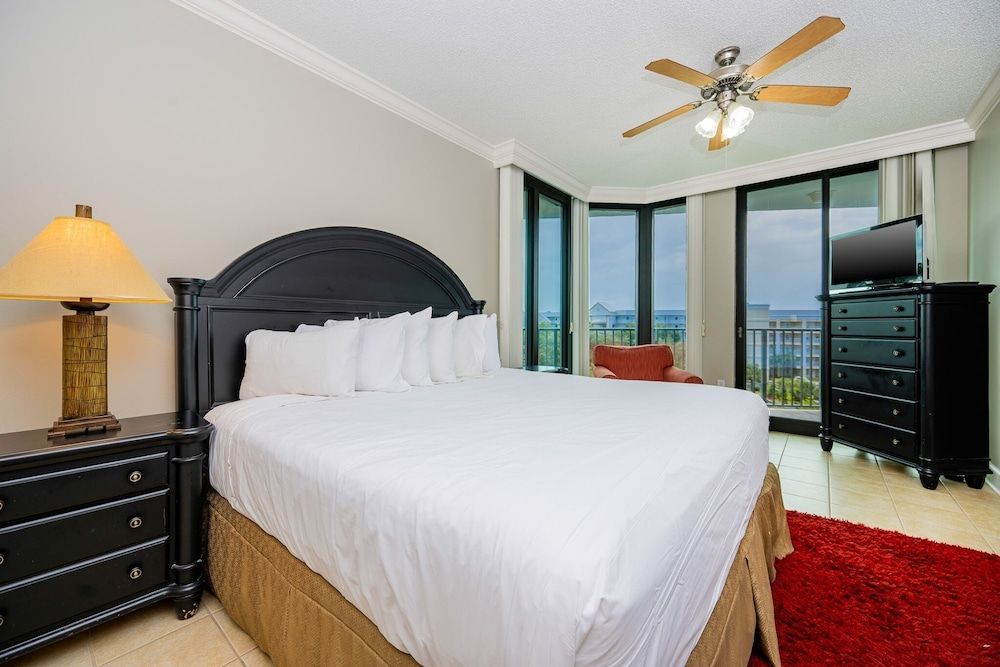 Lighthouse On The Bay 2413 3 Bedroom Condo