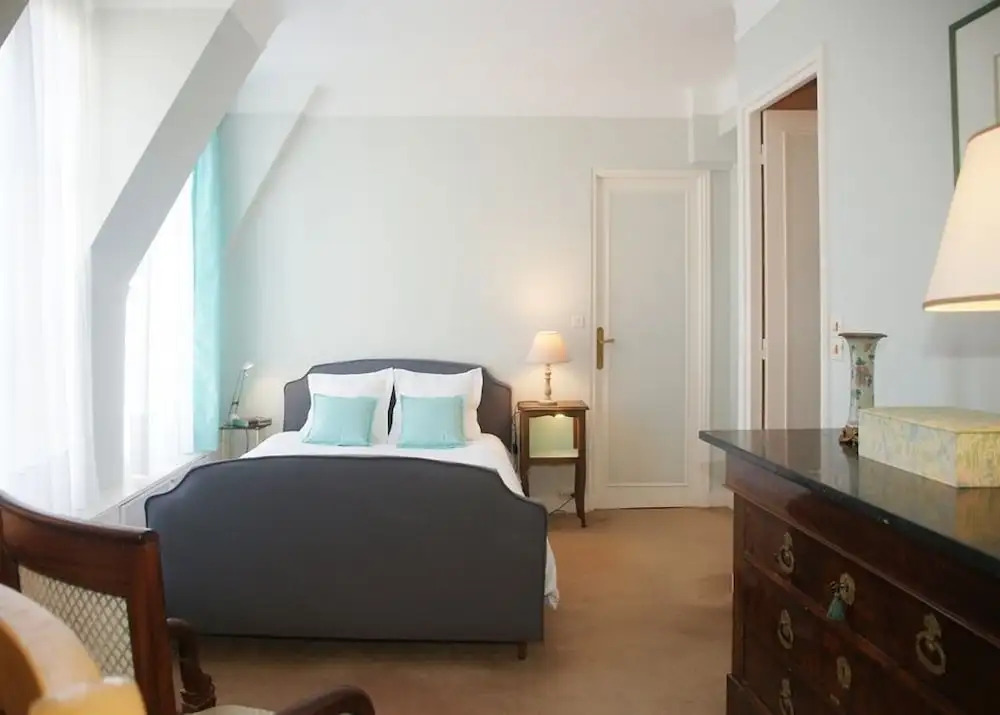 216500 - Beautiful 120 sqm duplex apartment for a family or two couples to rent in a privileged area
