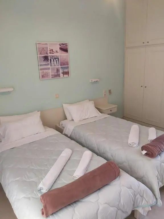 The 3 Little Pigs apartments