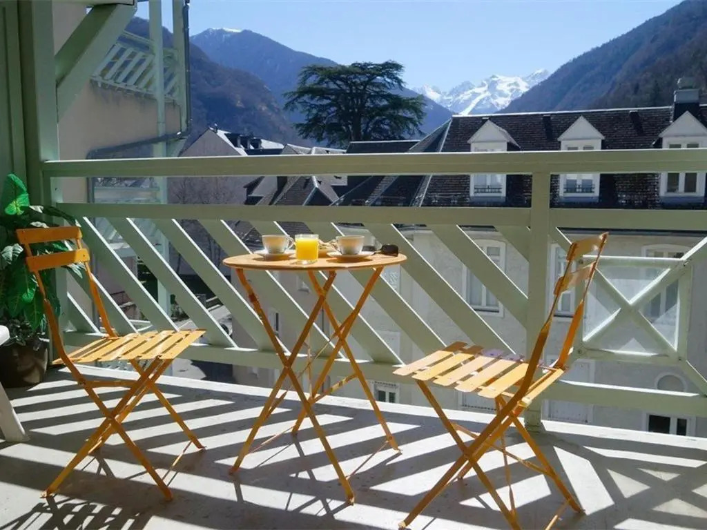 Appartement Bagnères-de-Luchon, 2 pièces, 5 personnes - FR-1-313-167