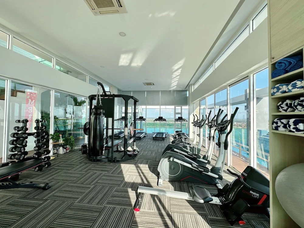 Infinity 28 Hotel and Residence