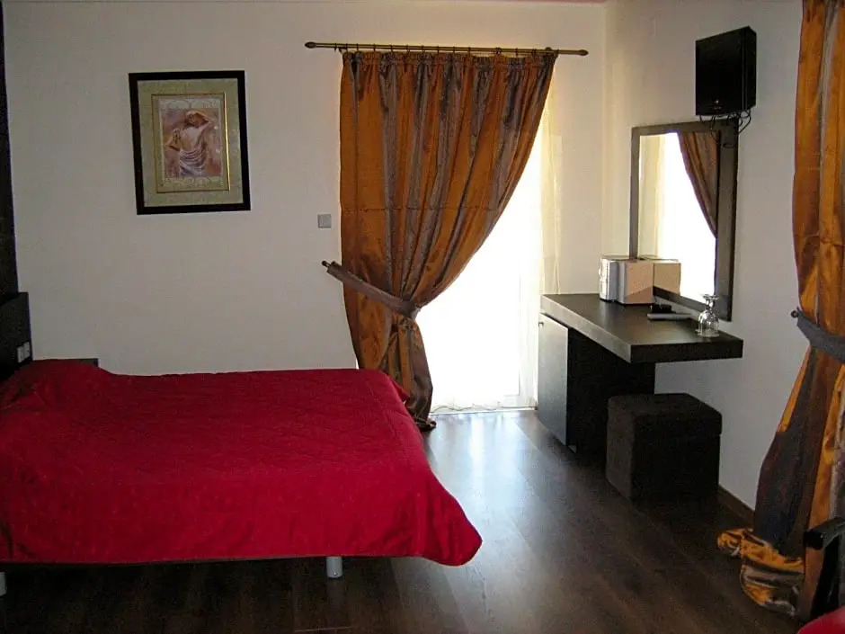 Selefkos Palace