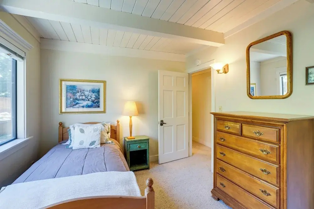 Spacious Tahoe City Retreat < 2 Mi to Lake Tahoe!