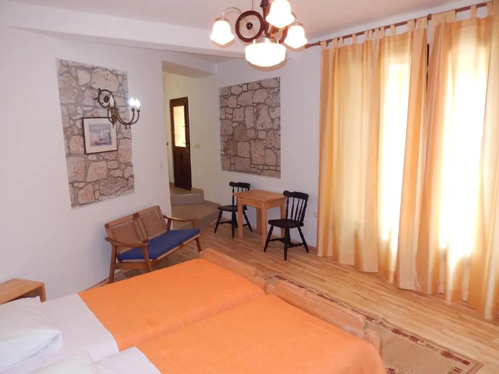 Apartments Brščić