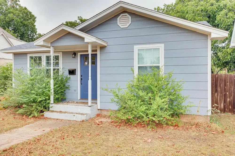 Updated Home w/ Yard ~ 14 Mi to Quartz Mountain!