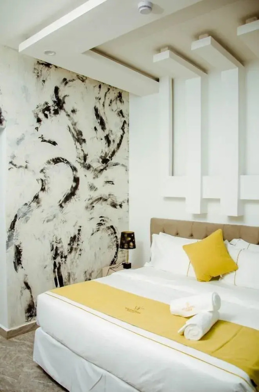 Wils Hotel Supreme