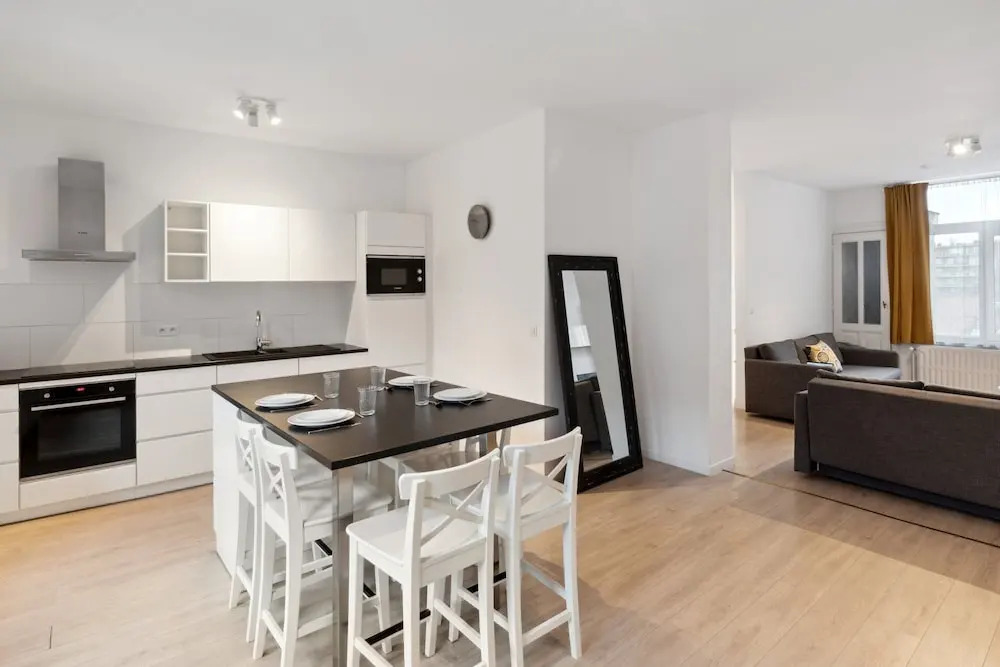 Apartment in Brussels, Degroux by Homenhancement SA