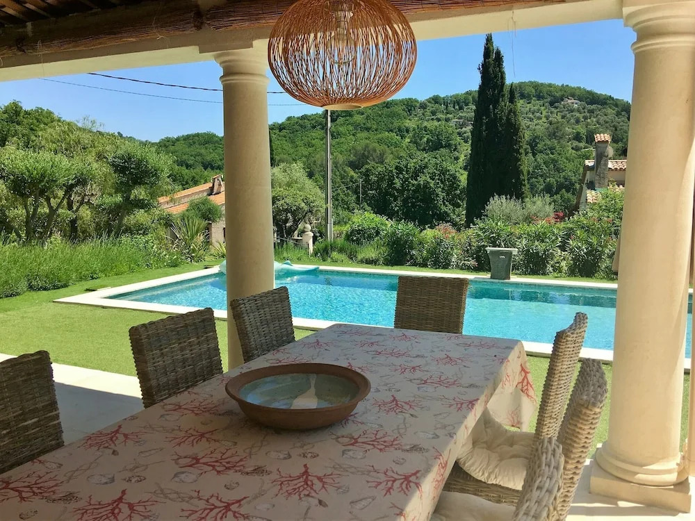 Mediterranean, Luxury Villa With Private Pool, on Beautiful Domaine de Malbosc