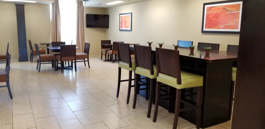 Cotulla Express Inn