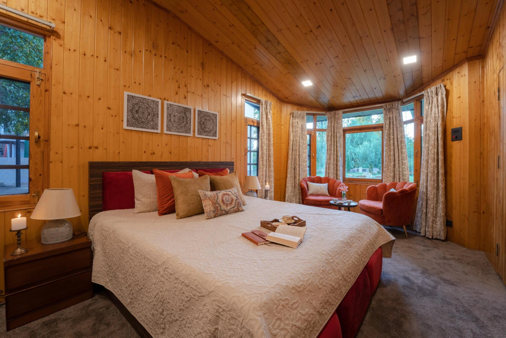 The Red Cottage at Zaznar