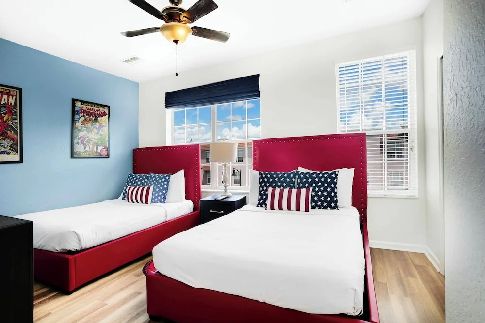 Spacious Townhome wPatio Garage Sleeps10