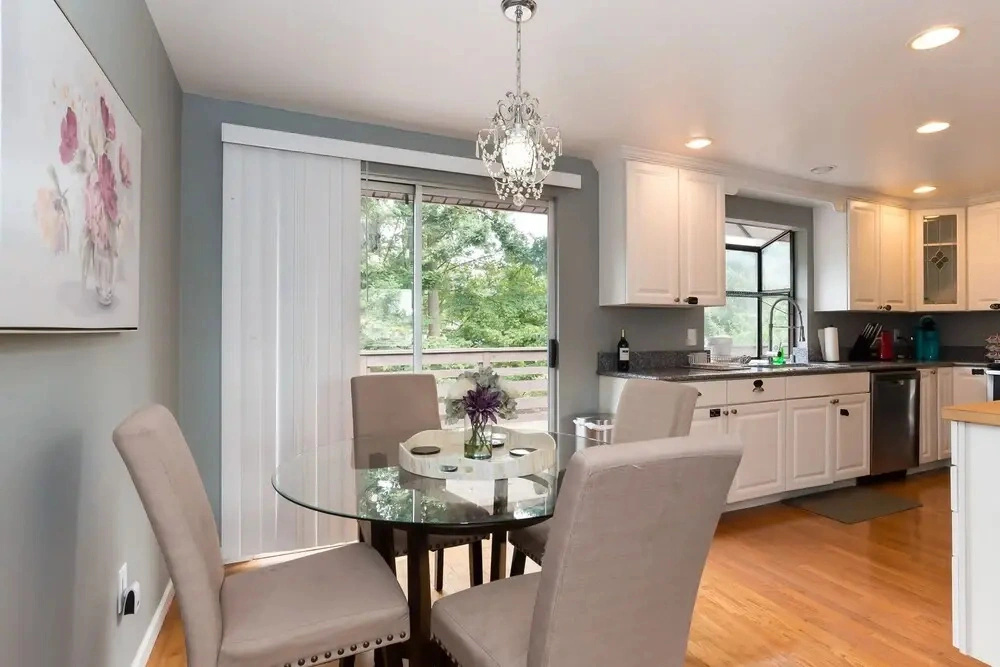 Happy Day Express Lovely 3 Bd Renton Retreat