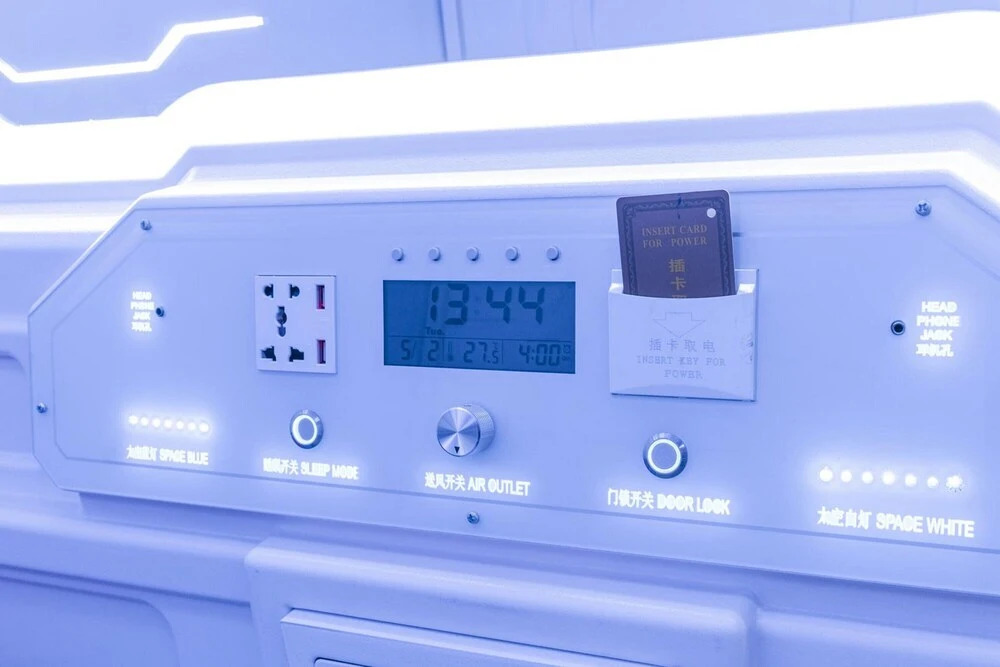 My Capsule Hotel by RedDoorz