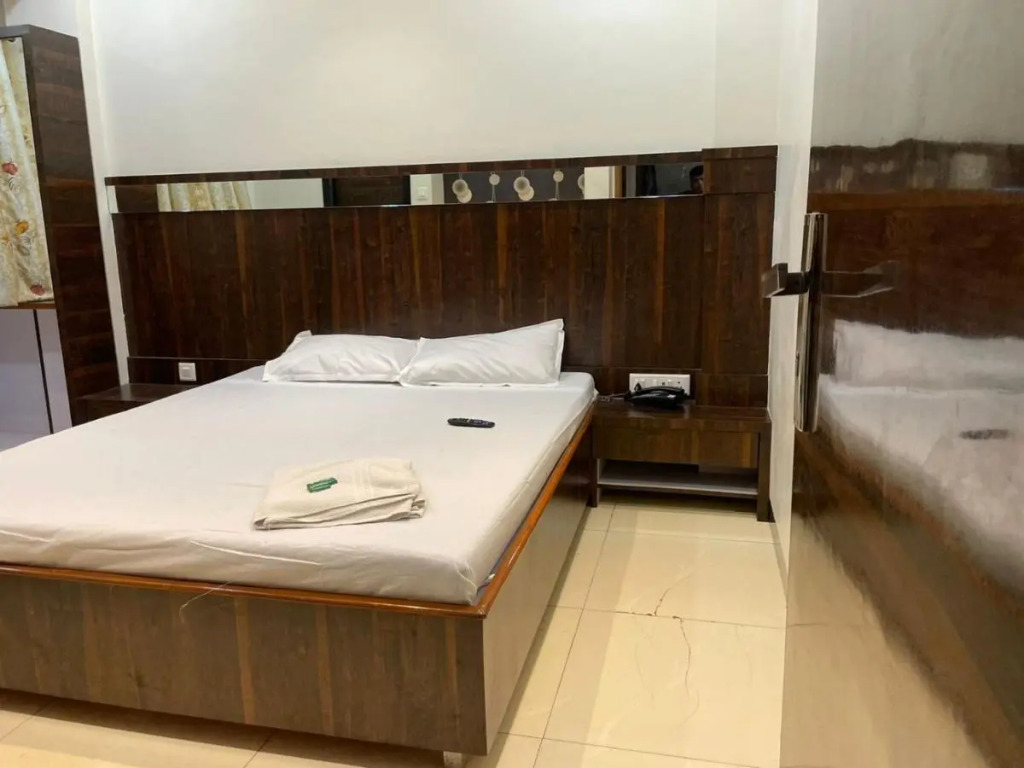 Hotel Parth