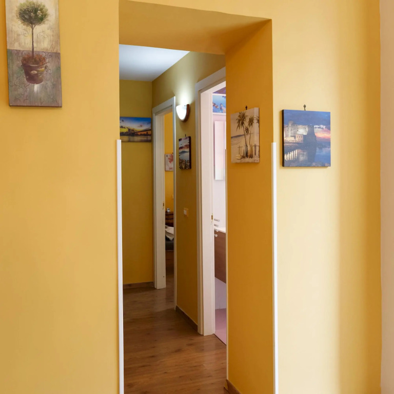 Duomo 77 in Napoli with 2 bedrooms and 2 bathrooms