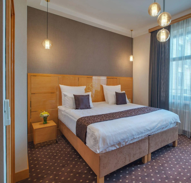 Ark Palace Hotel & SPA