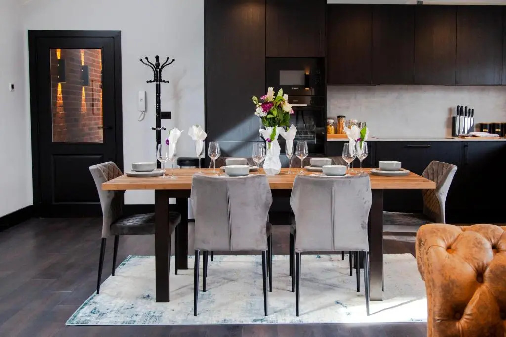 Stunning LUX Scandinavian style apt for 5 Parking