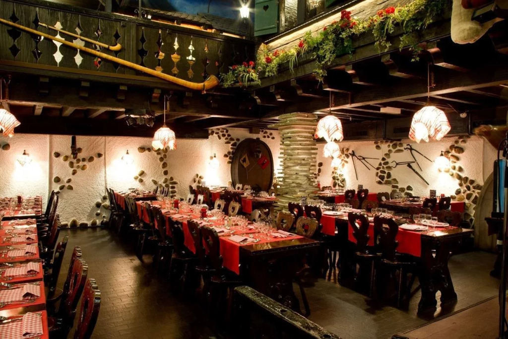 Edelweiss Manotel