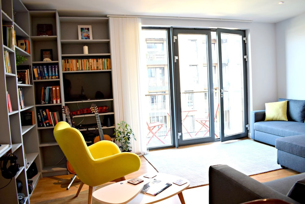 Modern 2 Bedroom Apartment Next To Olympic Park