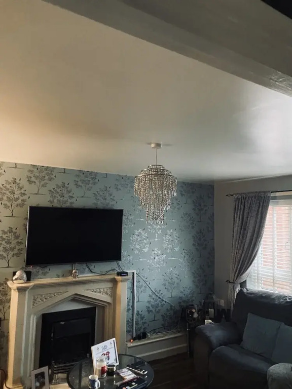 Beautiful House Minutes Away From Liverpool Airport With Huge Garden