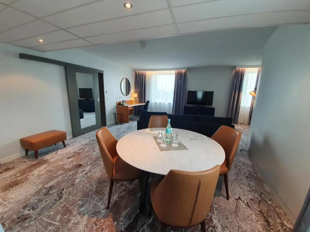 voco Dusseldorf Seestern by IHG