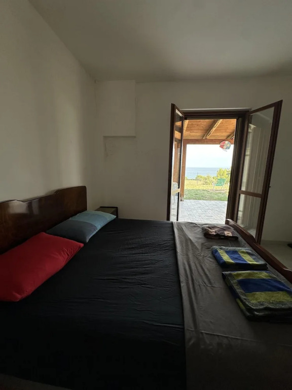 2 Bed Villa - Sleeps 4 - Pets - Garden - Parking