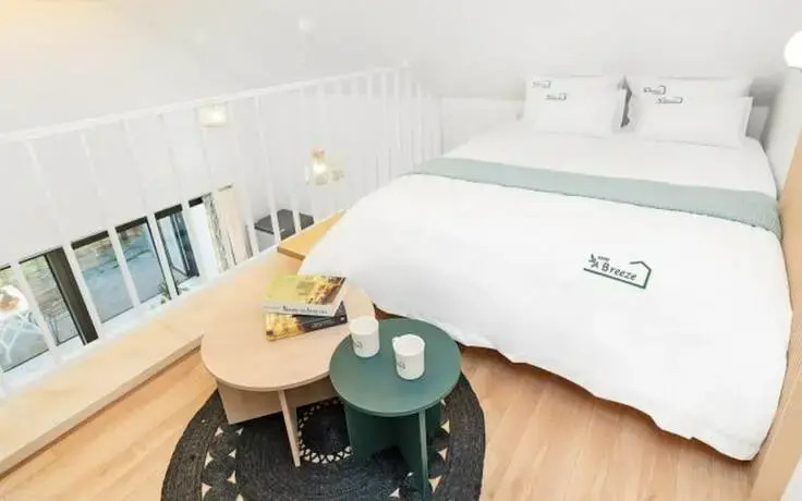 Gyeongju Rose Breeze pool villa Pension