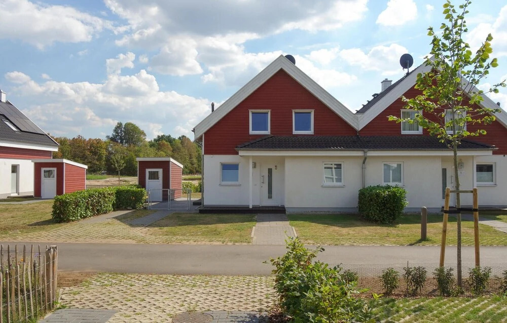 Beautiful Home In Nordhorn With Kitchen