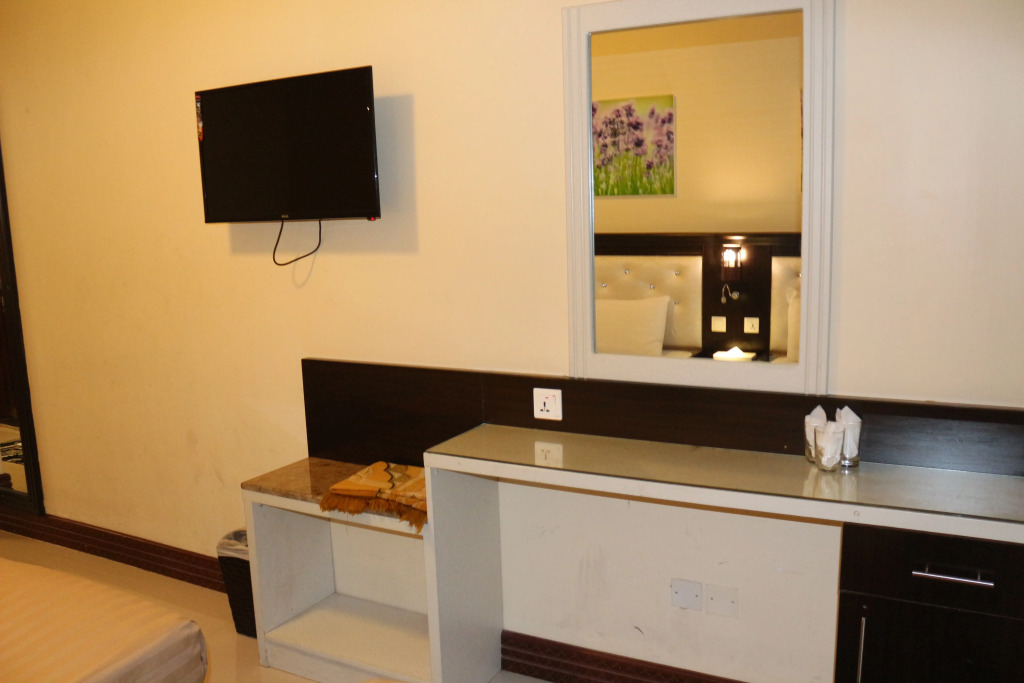 Mariana Hotel