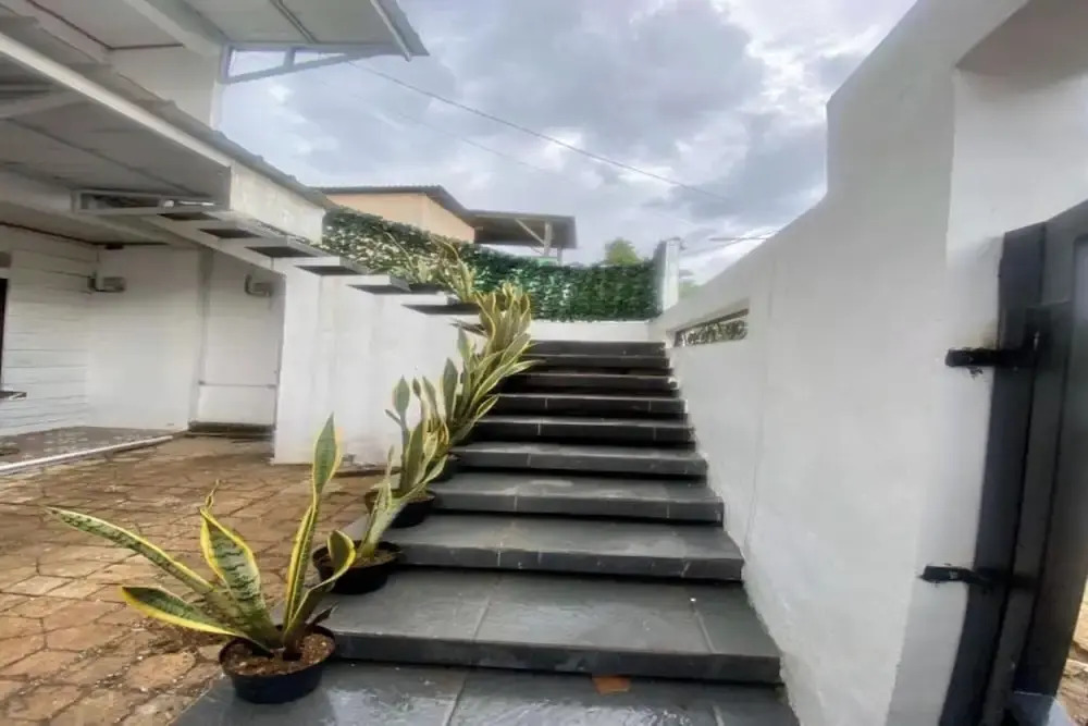 EXPRESS O 92147 Nia Residence