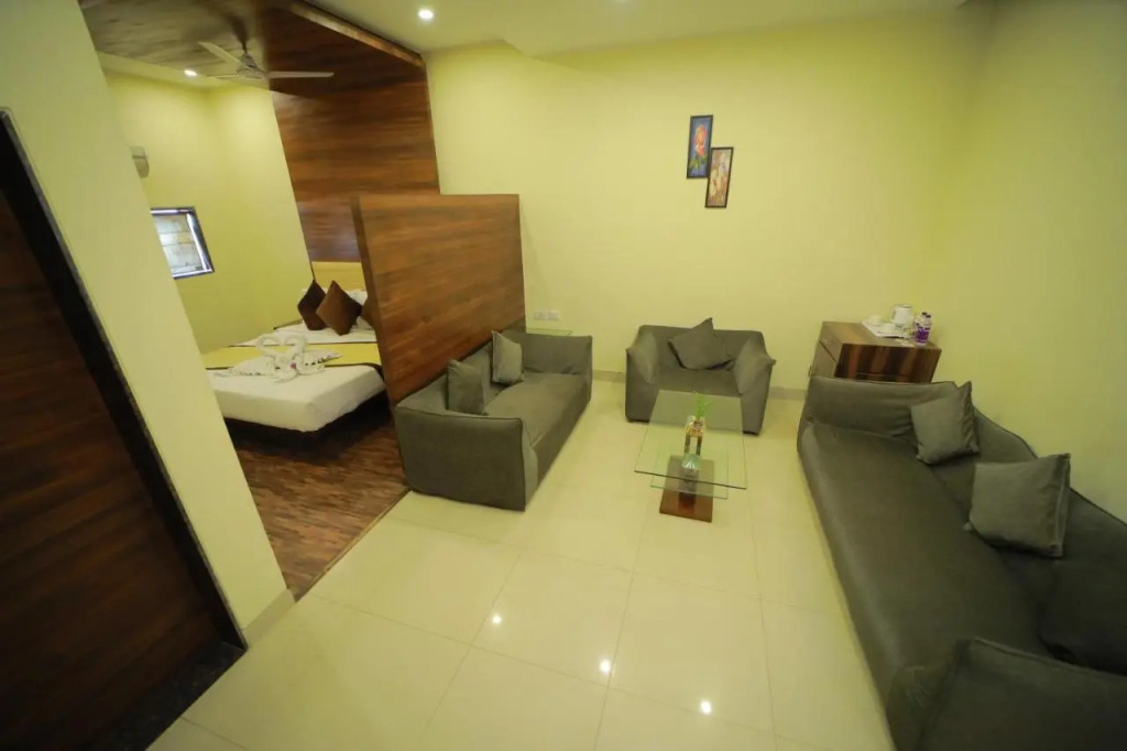 Vijaya Tej Clarks Inn